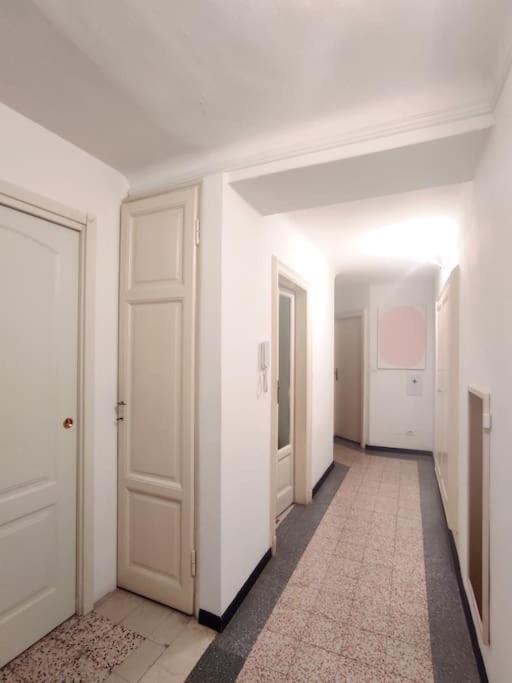 Bel Appartement Dans Le Centre De Milán Exterior foto